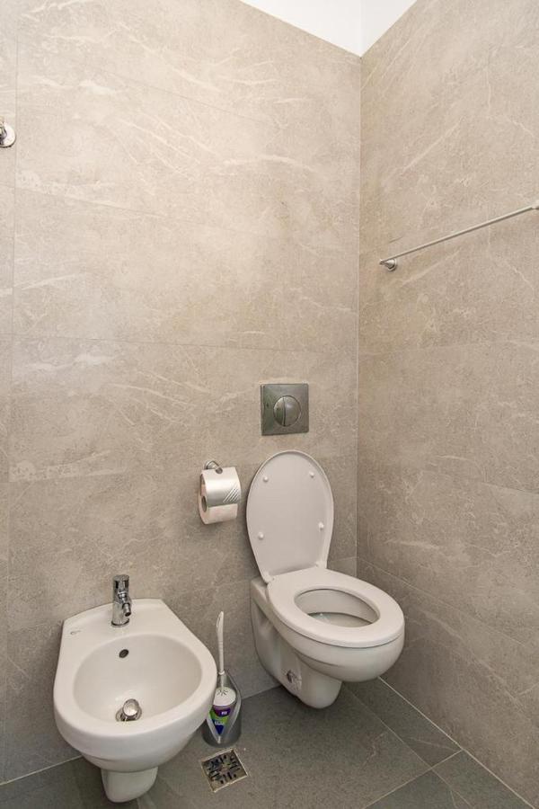 Ajten Apartments Дуррес Екстер'єр фото