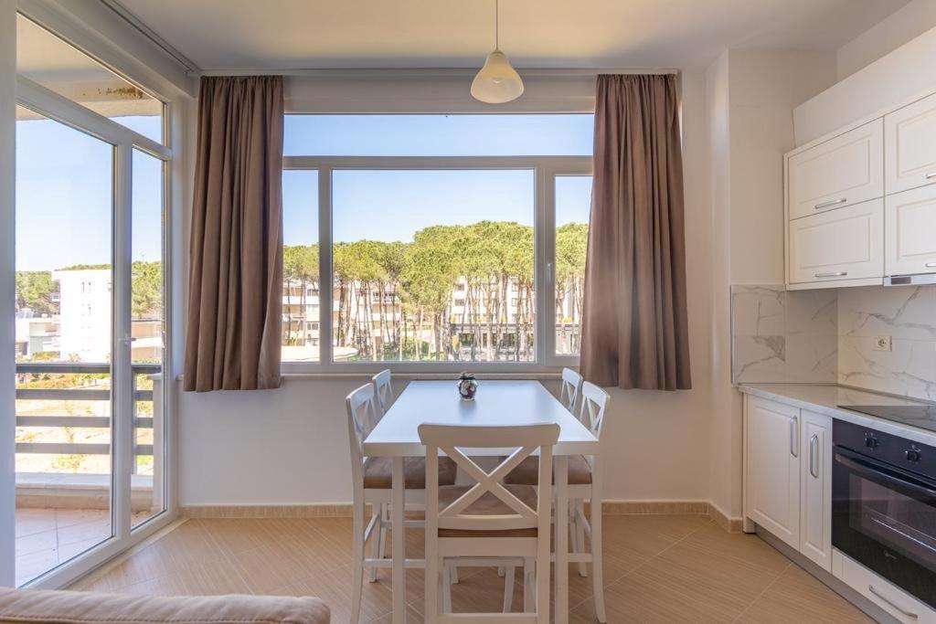 Ajten Apartments Дуррес Екстер'єр фото