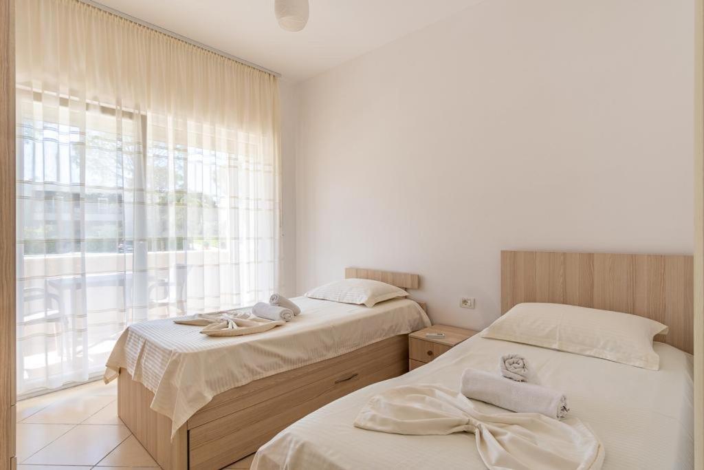 Ajten Apartments Дуррес Екстер'єр фото