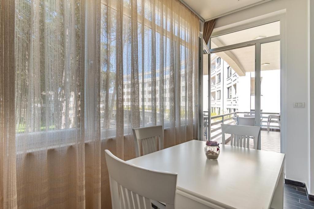 Ajten Apartments Дуррес Екстер'єр фото