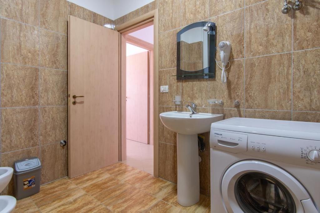Ajten Apartments Дуррес Екстер'єр фото
