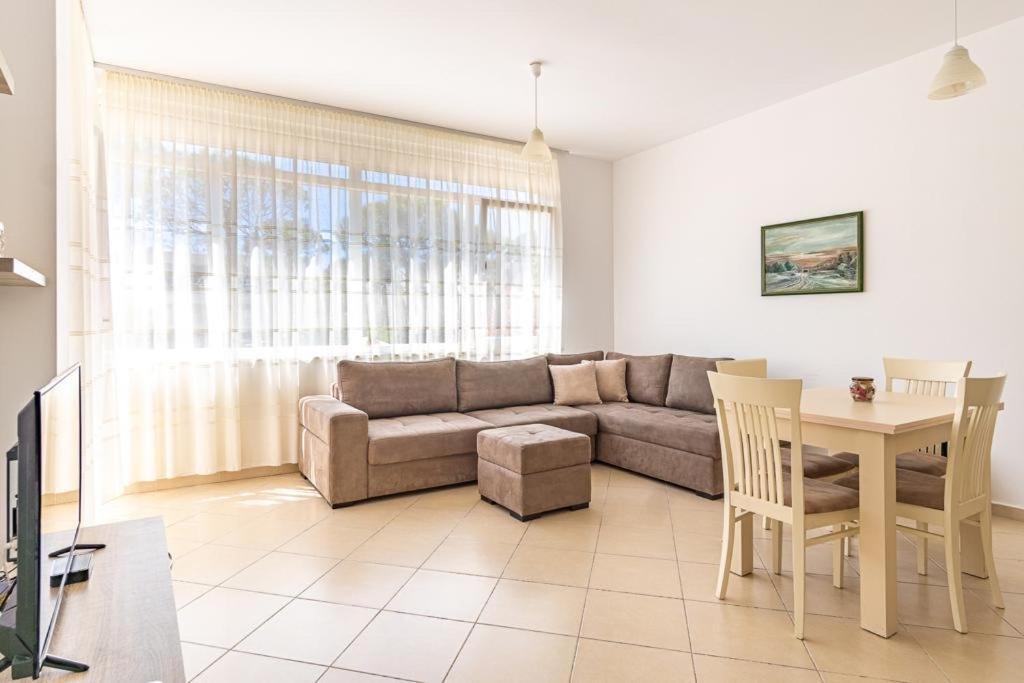Ajten Apartments Дуррес Екстер'єр фото