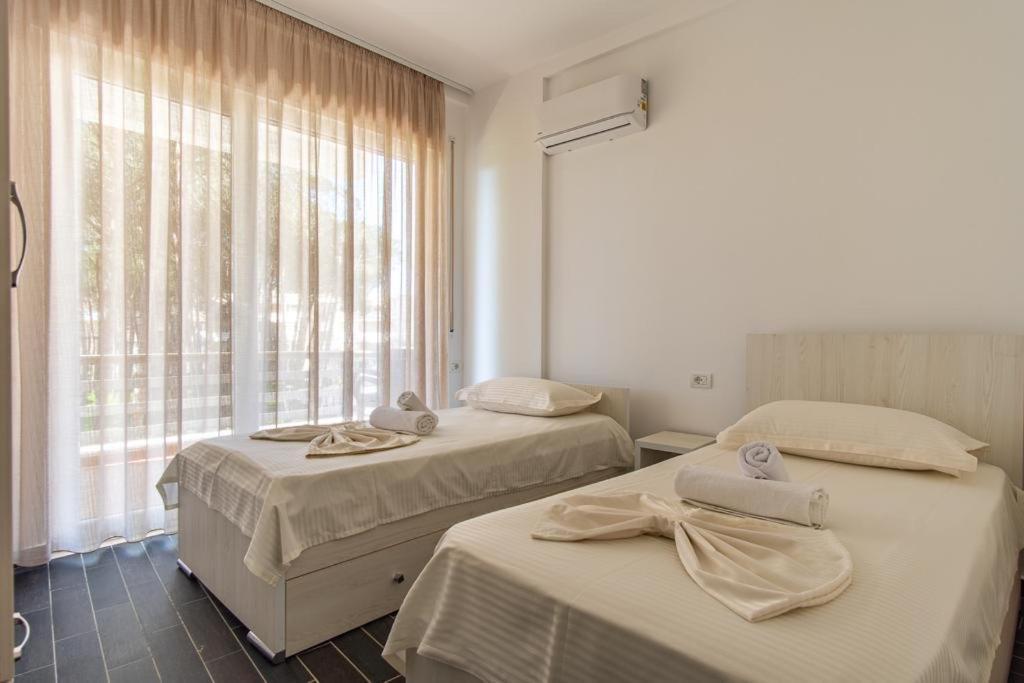 Ajten Apartments Дуррес Екстер'єр фото
